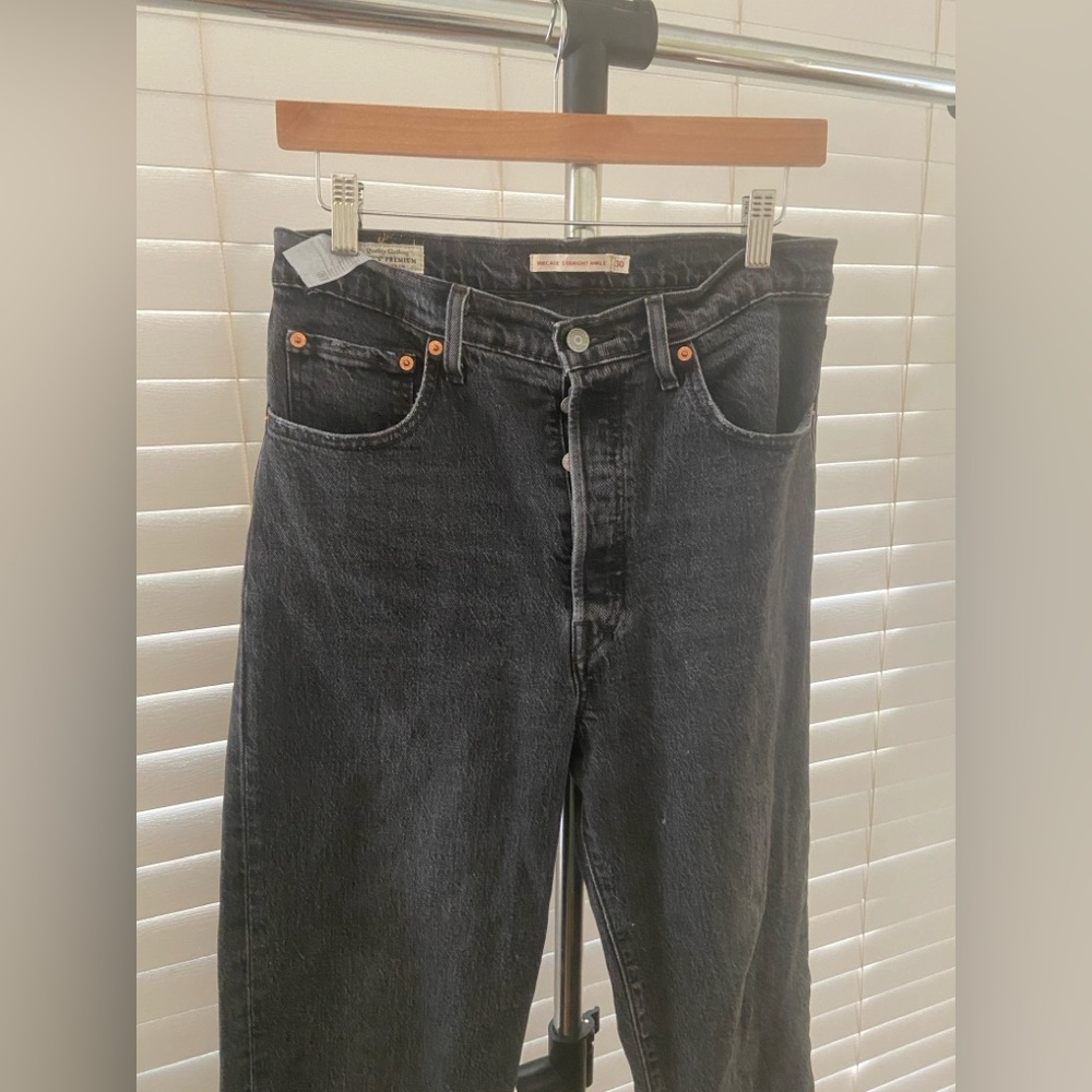 Levis Women’s Ribcage Straight Ankle Jeans